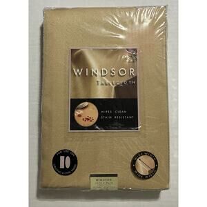 Windsor Oblong Tablecloth 70X84 Wide Width Seats 6-8 Stain Resistant Gold NIP
